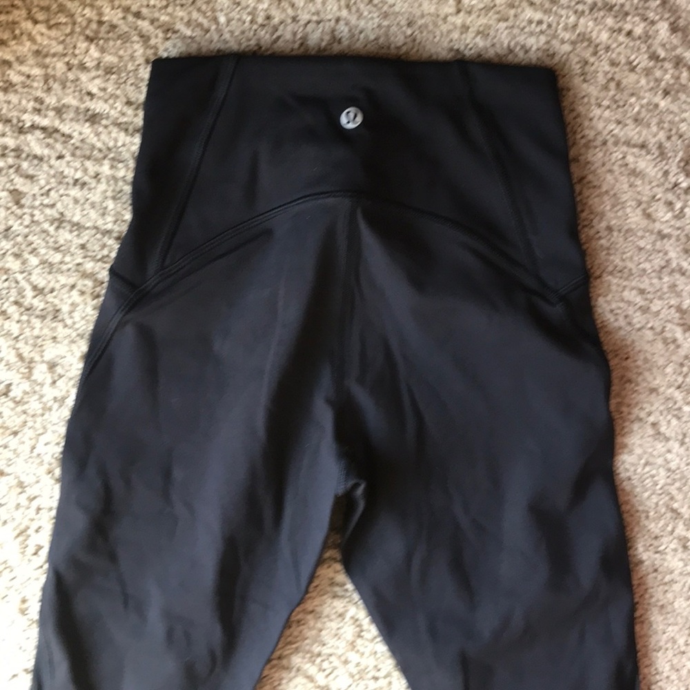 Lululemon high rise crop size 4